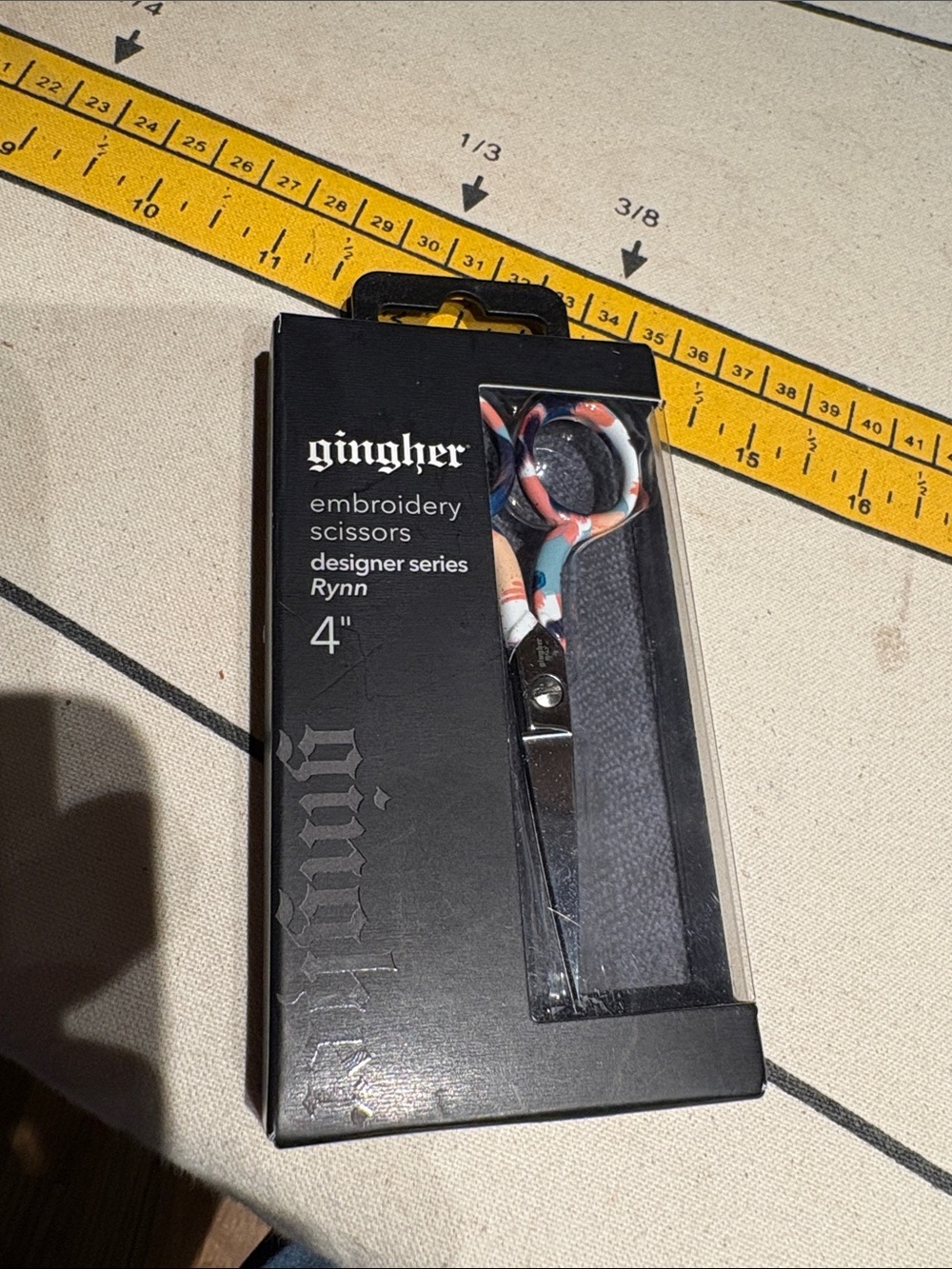 Gingher 4" Embroidery Scissors — Multicolor Handle